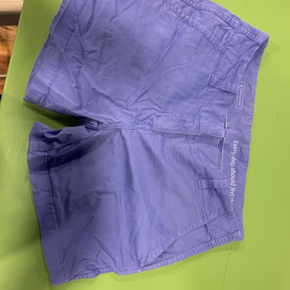 Vineyard Vines Chino shorts. Size 2